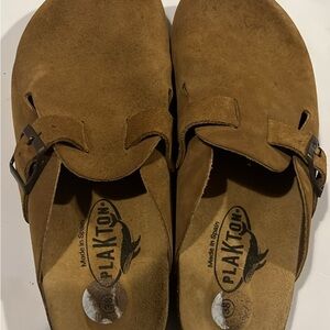 Plakton Women's Suede Clog Sandals in Brown